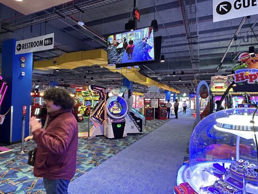 Round1 Bowling & Arcade Stonestown Galleria by null