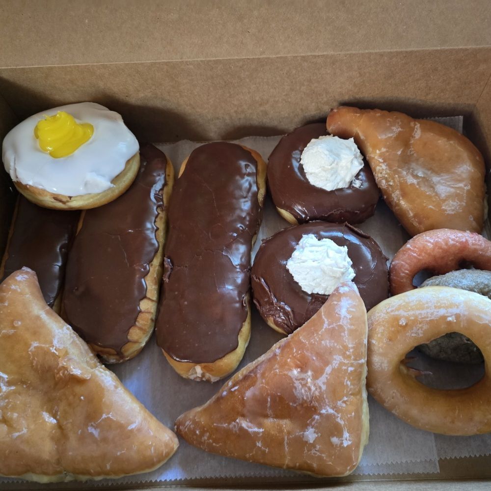 Pine Tree - Pine Tree Cafe & Pizza incredible donuts. - Donuts Near Me - Londonderry, Ohio Pine Tree - Pine Tree Cafe & Pizza incredible donuts. - Donuts Near Me - Londonderry, Ohio