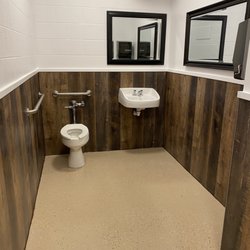 Suncrest RV Park - Bathroom