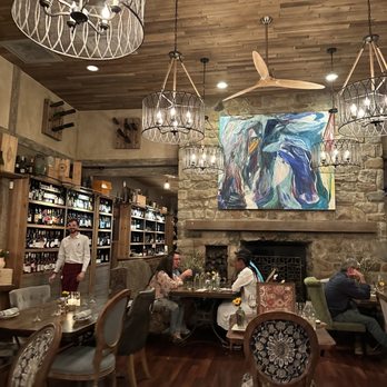 NAPA Kitchen + Bar Dublin - General seating area - New American Near Me - Dublin, Ohio NAPA Kitchen + Bar Dublin - General seating area - New American Near Me - Dublin, Ohio