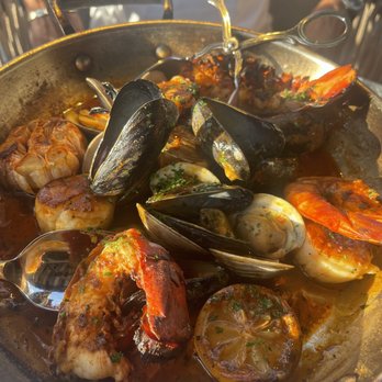 Del Mar Naples - Fire roasted shellfish platter - Seafood Near Me - Naples, Florida