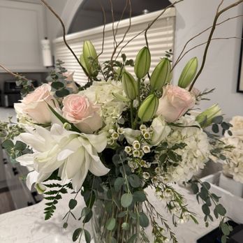 Fruit & Flower Creations - Florists Near Me - Portland, Oregon