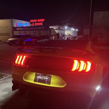 iRepair Auto Body And Paint - Body Shops Near Me - Canoga Park, California