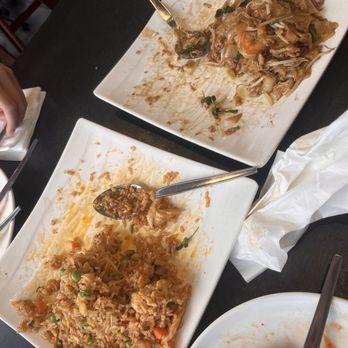 Basil Delight - Kampong Fried Rice and pad see yew - Thai Near Me - Pleasanton, California Basil Delight - Kampong Fried Rice and pad see yew - Thai Near Me - Pleasanton, California
