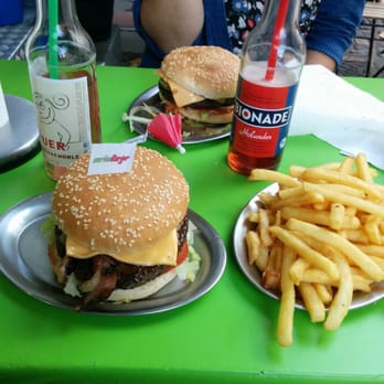 MarienBurgerie - Nice burgers and pommes - Burgers Near Me - Berlin, BE