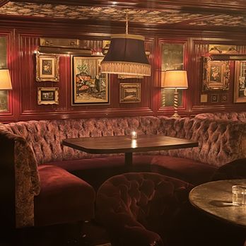 Gilt Bar - Cozy Booths in the Secret Library - New American Near Me - Chicago, Illinois