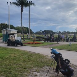 Winston Trails Golf Club - There he is bringing the clubs he lost. =/