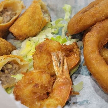 Murph's Patio Bar & Grill - Shrimp with onion rings - Chicken Wings Near Me - DeLand, Florida Murph's Patio Bar & Grill - Shrimp with onion rings - Chicken Wings Near Me - DeLand, Florida