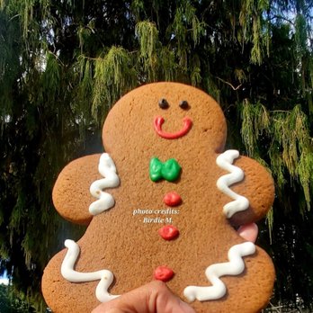 Knotts Farm Bakery - Seasonal Gingerbread Man available at "The Farm Bakery." - Knott's Berry Farm. 12/13/2024. - Bakeries Near Me - Buena Park, California