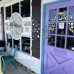 PicassoZ Art Cafe - Entrance