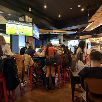 Bombshells - Waitress - Chicken Wings Near Me - Denver, Colorado Bombshells - Waitress - Chicken Wings Near Me - Denver, Colorado