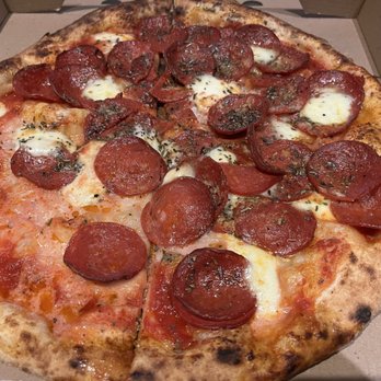 MATTO NAPOLETANO PIZZERIA  - Pepperoni pizza with oregano delivered - Pizza Near Me - Melbourne, VIC