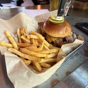 Sesh - Double smash burger with bacon - Breweries Near Me - St. Petersburg, Florida