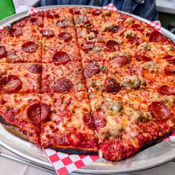 PIZZ'AMICI - 14" Pepperoni with sausage on half - Pizza Near Me - Chicago, Illinois