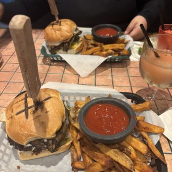 Pistolero's - Bad Ass Hambur-torta Bad Ass Hambur-torta - Mexican Near Me - Houston, Texas