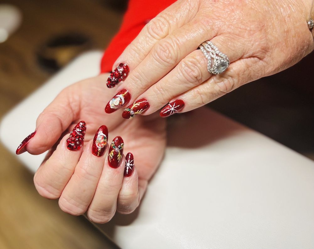 Paisley Nail Studio Logo