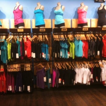 lululemon - Sports Wear Near Me - La Jolla, California