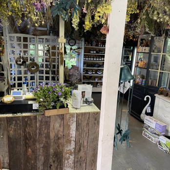 Willow Oak Flower & Herb Farm - Flowers & Gifts Near Me - Severn, Maryland Willow Oak Flower & Herb Farm - Flowers & Gifts Near Me - Severn, Maryland