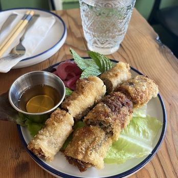 Maison Mekong - Crispy Spring rolls - Asian Fusion Near Me - Astoria, New York Maison Mekong - Crispy Spring rolls - Asian Fusion Near Me - Astoria, New York