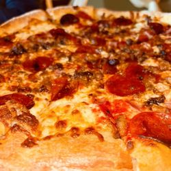 Bogart'z - Meat Lovers Pizza