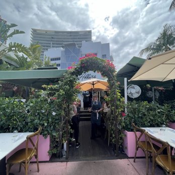 Abbalé - Entrance - Mediterranean Near Me - Miami Beach, Florida