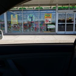 Dollar Tree - Frontview