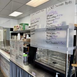 JMT Vegan Eats - Interior