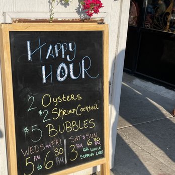 Uvae Kitchen & Wine Bar - Happy Hour advertisement - Wine Bars Near Me - Chicago, Illinois Uvae Kitchen & Wine Bar - Happy Hour advertisement - Wine Bars Near Me - Chicago, Illinois