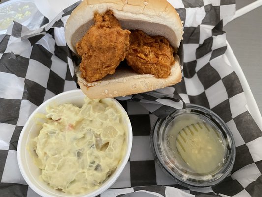 BJ HOT CHICKEN by null