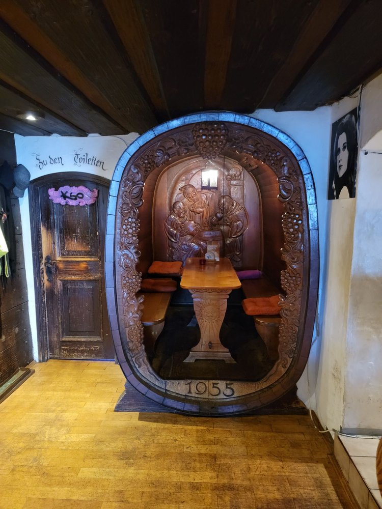 Bems'l Music Bar & Grill