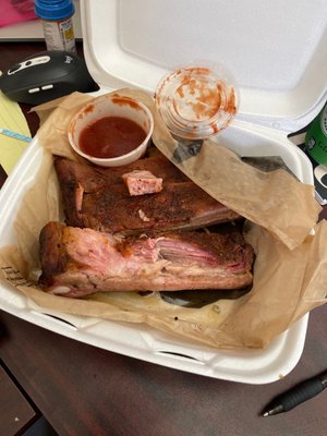 Cypress Trail Hideout, Home of Pappa Charlie Barbecue by null