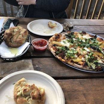 LouEddie's Pizza - Pizza Near Me - Skyforest, California