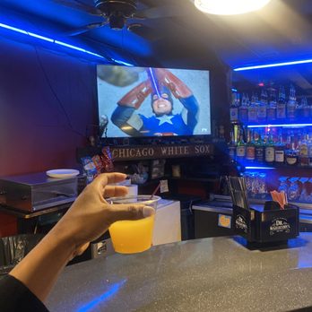 R Place - Dive Bars Near Me - Melrose Park, Illinois