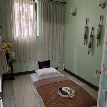 Haarn Thai Bodywork - Thai bodywork room. - Massage Near Me - Oak Park, Illinois Haarn Thai Bodywork - Thai bodywork room. - Massage Near Me - Oak Park, Illinois