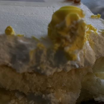 Vons - a close up of a piece of cake - Grocery Near Me - Escondido, California