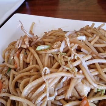 China Bistro - Low mein chicken - Thai Near Me - Boulder City, Nevada