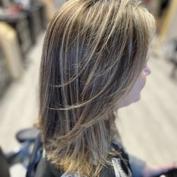 Nikki's Hair Salons