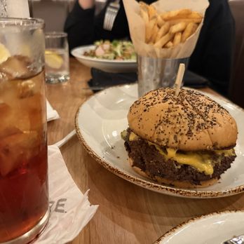 Haywire - Cheeseburger - New American Near Me - San Antonio, Texas
