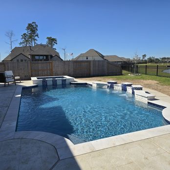 Platinum Pools - Don't mind the lack-luster backyard...It's the pool and spa with the beautiful lines and features to see! - Swimming Pools Near Me - Houston, Texas Platinum Pools - Don't mind the lack-luster backyard...It's the pool and spa with the beautiful lines and features to see! - Swimming Pools Near Me - Houston, Texas