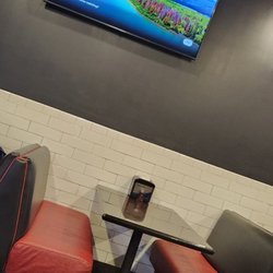 Culichi Roll Sushi & Mariscos - Dining area