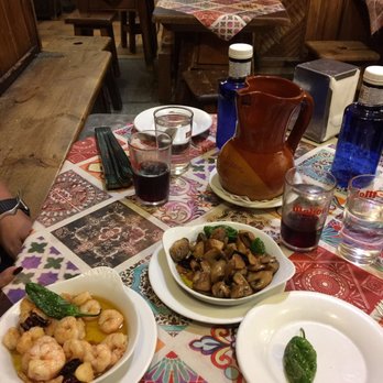 Rincón de la Cava - Gambas & mushrooms al ajillo excellent - Spanish Near Me - Madrid, M Rincón de la Cava - Gambas & mushrooms al ajillo excellent - Spanish Near Me - Madrid, M