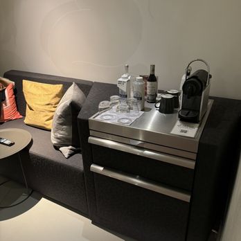 W Amsterdam - Hotels Near Me - Amsterdam, New Hampshire