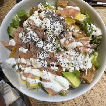Crispy - Salmón insalata - Vegan Near Me - Rome, RM Crispy - Salmón insalata - Vegan Near Me - Rome, RM
