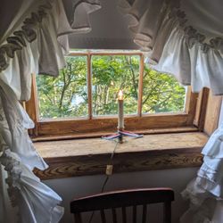 The Southern Hotel - Each window had a candle in it!