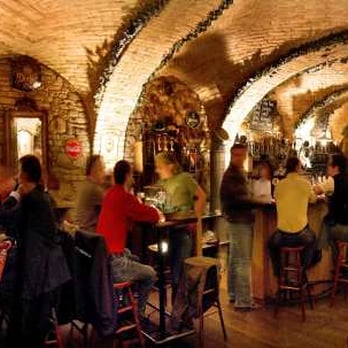 Gwölb - Gwölb - Pubs Near Me - Korneuburg, 3 Gwölb - Gwölb - Pubs Near Me - Korneuburg, 3