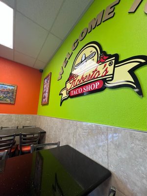 Roberto's Taco Shop Harmon Square by null