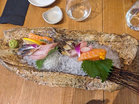 Big Catch Sushi Bar by null