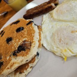 2/2/2 - 2 blueberry pancakes, 2 eggs, and 2 sausage links 2/2/2 - 2 blueberry pancakes, 2 eggs, and 2 sausage links