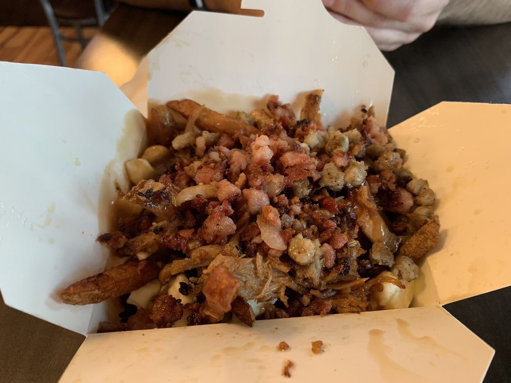 THE BIG CHEESE POUTINERIE 98 Photos & 125 Reviews 738 17th Avenue