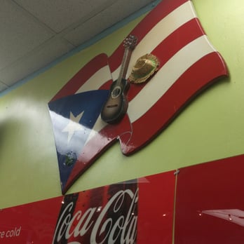 Willie's Pinchos in Orlando - Mi gente! My people! - Puerto Rican Near Me - Orlando, Florida
